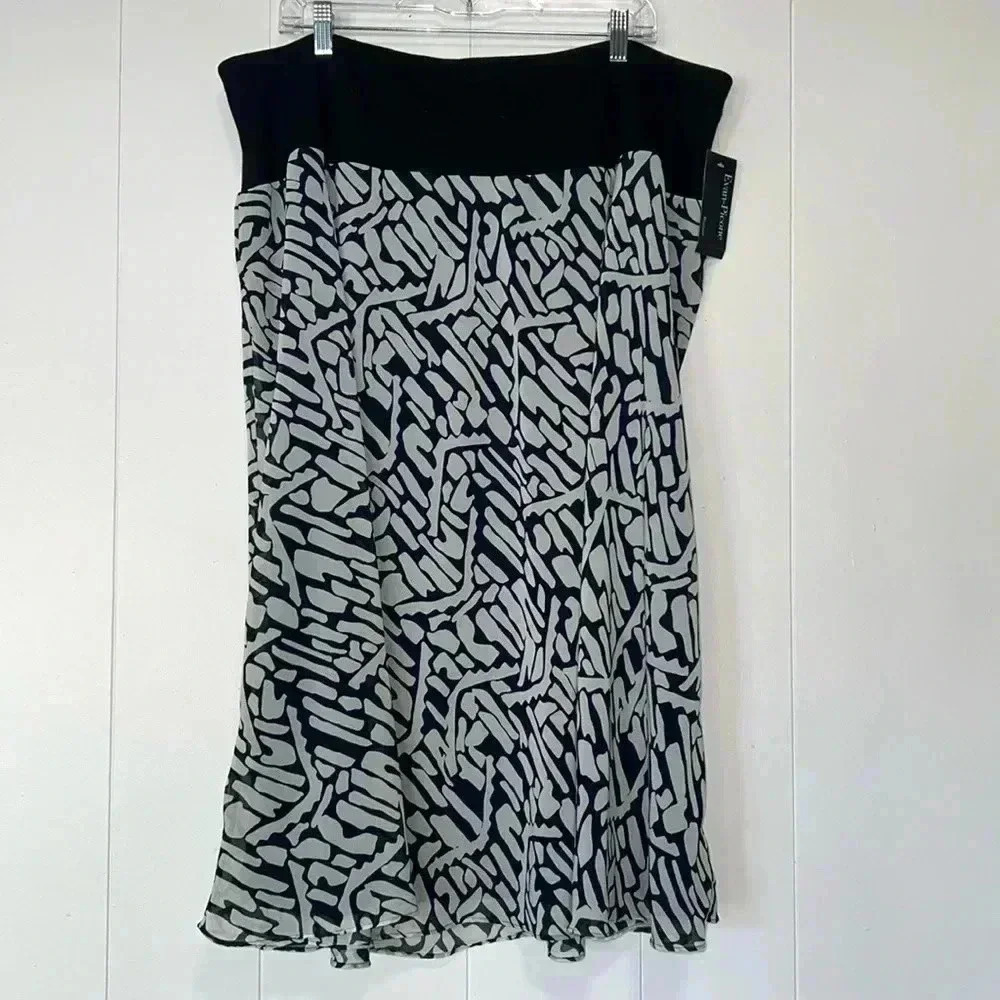 Evan-Picone Woman Midi Skirt NWT Z12